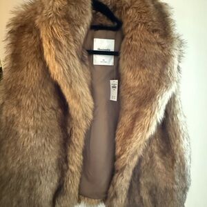 Abercrombie & Fitch Women's Teddy Vest - Tan